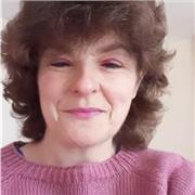 i am a native english teacher who is learning spanish, i speak some sign language and do deafblind manual and lipspeaking, i happy to teach anybody